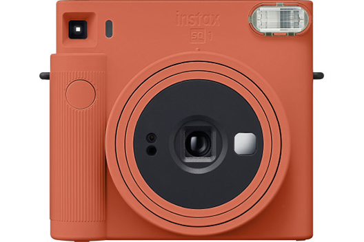 [photo] INSTAX SQUARE SQ1 camera in Terracotta Orange color